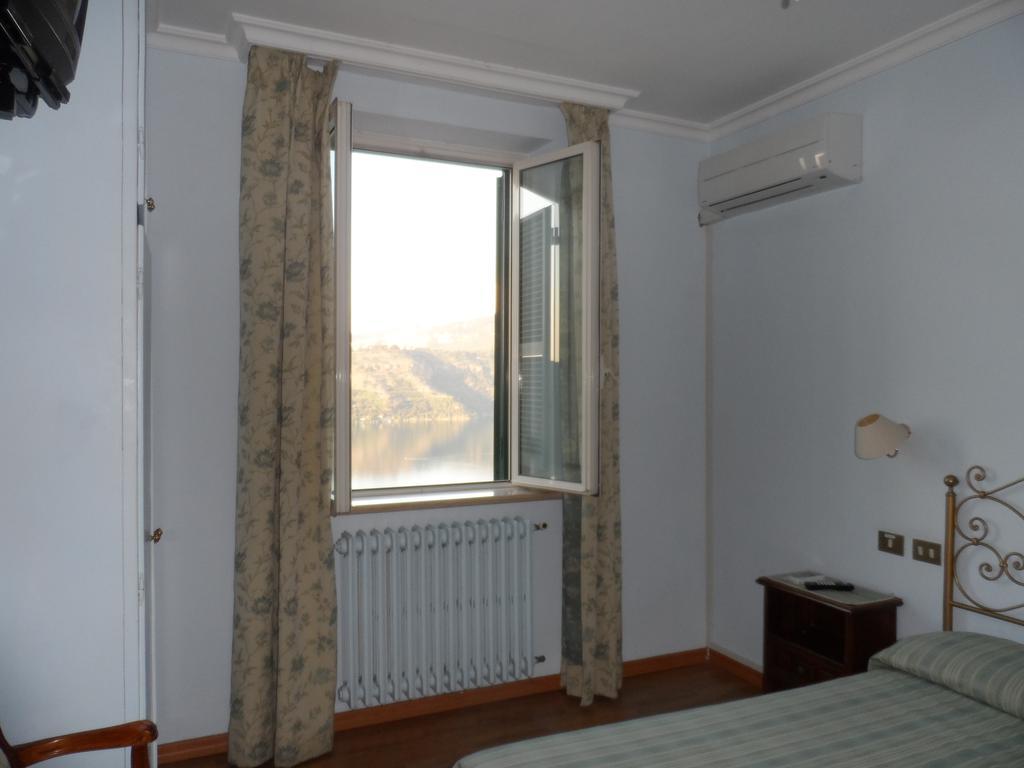 Albergo Lucia Pagnanelli Castel Gandolfo Rum bild