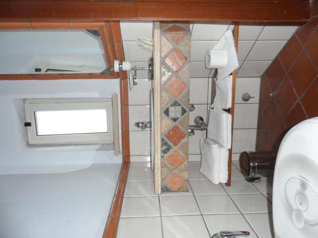 Albergo Lucia Pagnanelli Castel Gandolfo Rum bild