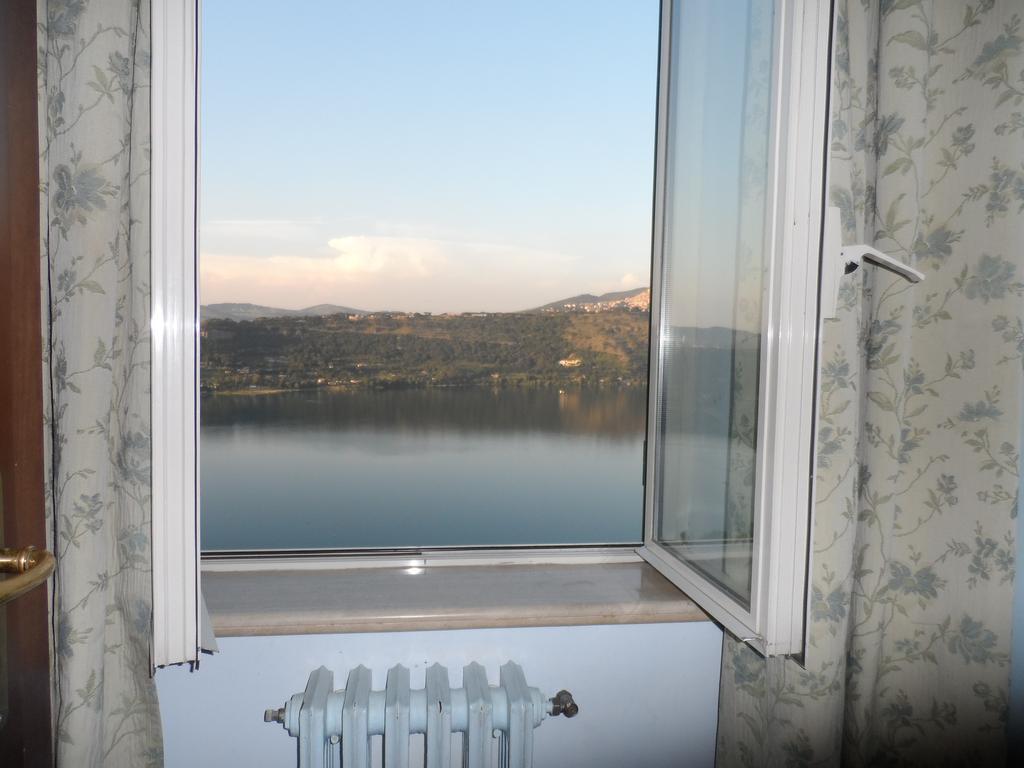 Albergo Lucia Pagnanelli Castel Gandolfo Rum bild