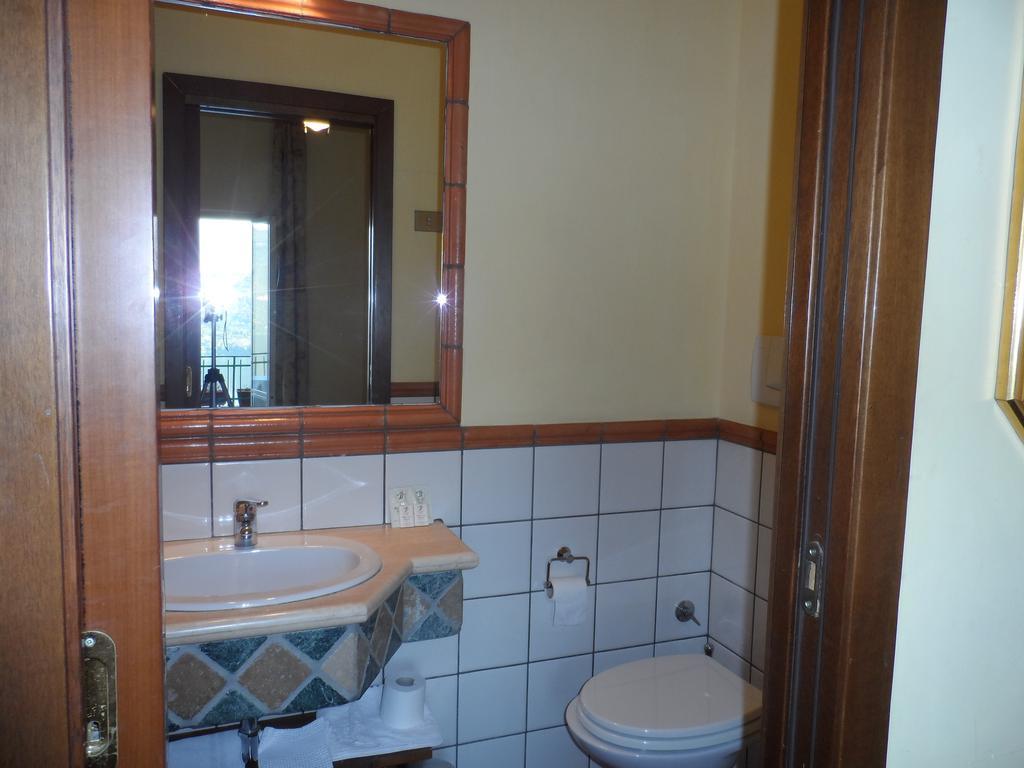 Albergo Lucia Pagnanelli Castel Gandolfo Rum bild